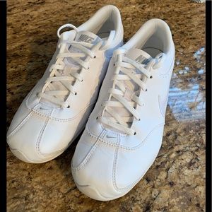 Nike leather professional cheer shoes